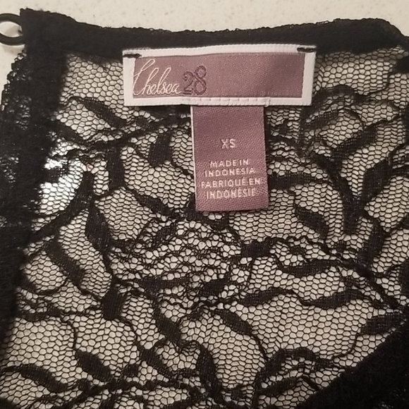 Chelsea28 sheer lace top - Picture 7 of 7